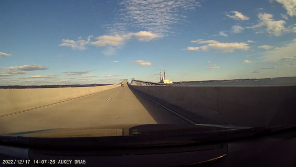 Image of the new Potomac River Bridge with the unused old bridge to the right