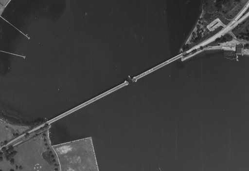 1959 aerial
            image showing the old Severn River draw bridge