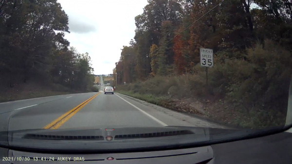 Image of PA-272 approaching PA-372 at Buck.